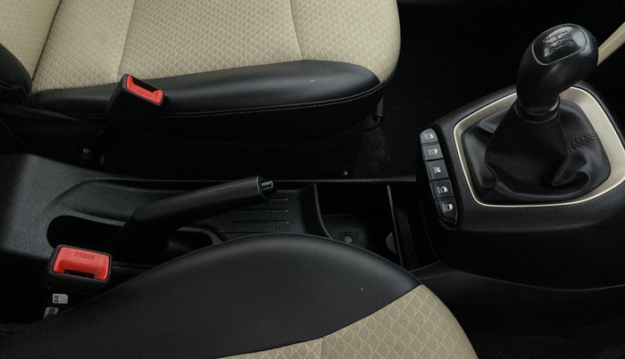2018 Hyundai NEW SANTRO ASTA 1.1 MT, Petrol, Manual, 41,352 km, Gear Lever