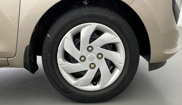 2018 Hyundai NEW SANTRO ASTA 1.1 MT, Petrol, Manual, 41,352 km, Right Front Wheel