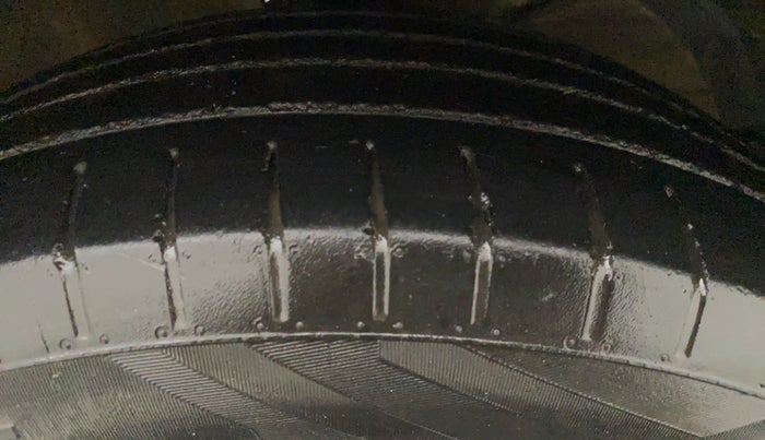 2018 Maruti Swift ZDI PLUS AMT, Diesel, Automatic, 76,634 km, Left Rear Tyre Tread