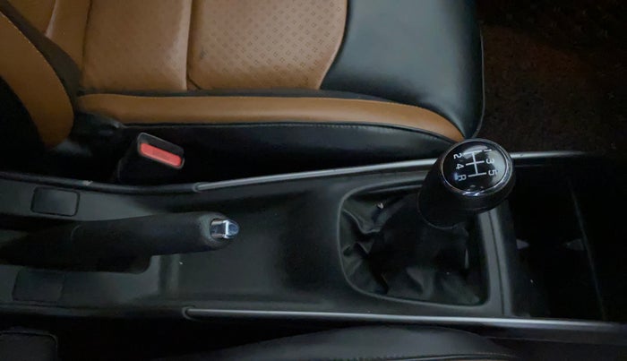 2021 Maruti Baleno ZETA PETROL 1.2, Petrol, Manual, 62,938 km, Gear Lever