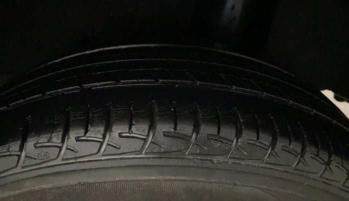 2018 Maruti Baleno DELTA PETROL 1.2, Petrol, Manual, 70,276 km, Left Rear Tyre Tread