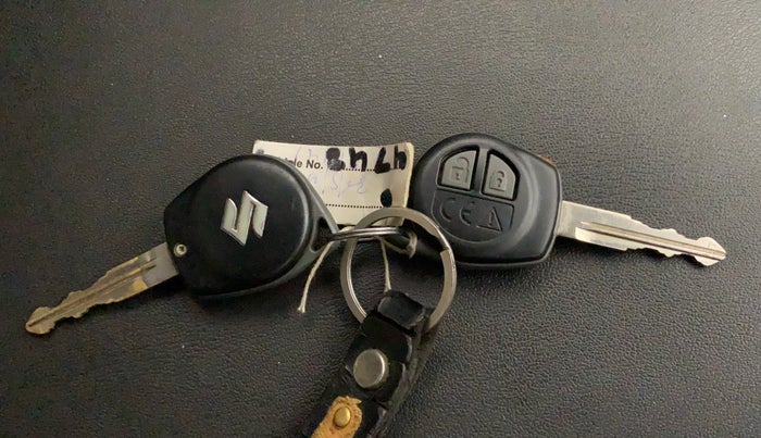 2018 Maruti Baleno DELTA PETROL 1.2, Petrol, Manual, 70,276 km, Key Close Up