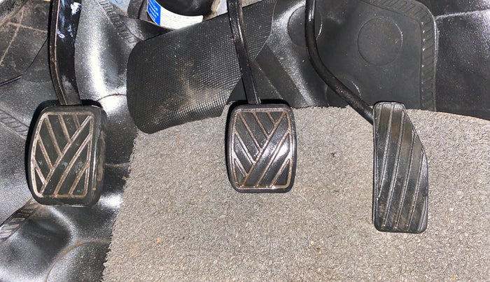 2017 Maruti Wagon R 1.0 VXI+, CNG, Manual, 39,435 km, Pedals