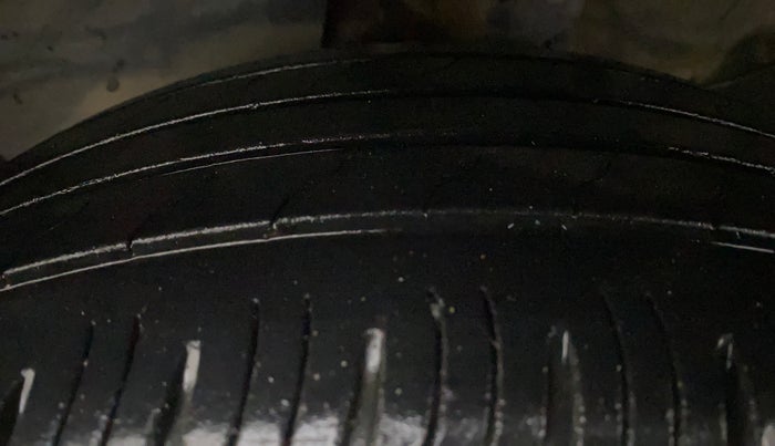 2021 KIA SONET HTX 1.0 IMT, Petrol, Manual, 43,344 km, Left Front Tyre Tread