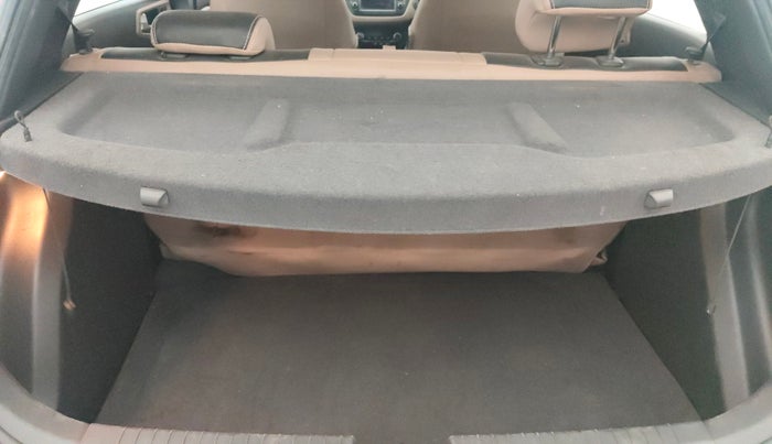 2019 Hyundai Elite i20 ASTA (O) CVT, Petrol, Automatic, 47,308 km, Boot Inside