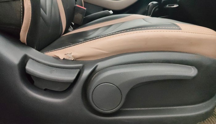 2019 Hyundai Elite i20 ASTA (O) CVT, Petrol, Automatic, 47,308 km, Driver Side Adjustment Panel