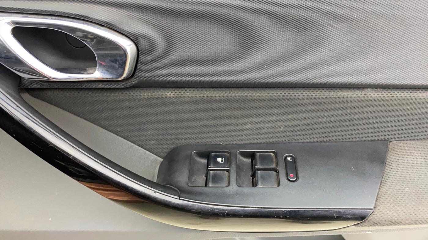 2018 Tata TIGOR XZ PETROL, Petrol, Manual, 1,14,201 km, Driver Side Door Panels Control