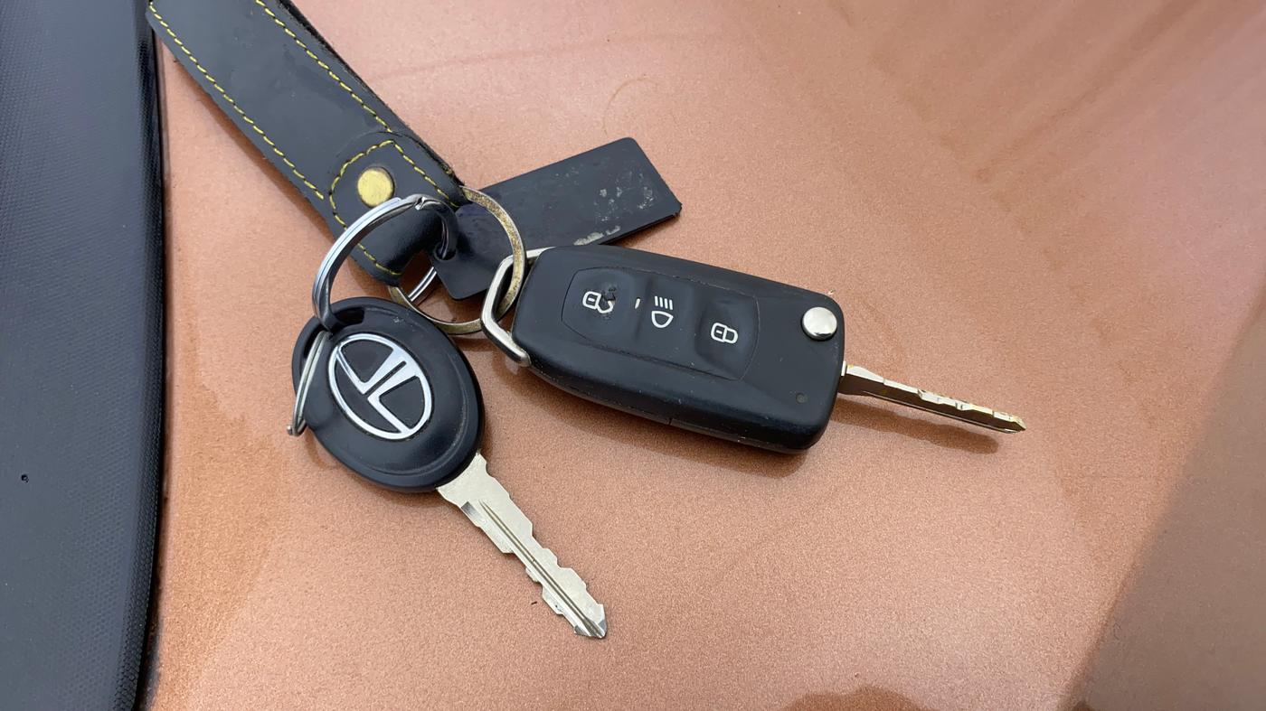 2018 Tata TIGOR XZ PETROL, Petrol, Manual, 1,14,201 km, Key Close Up