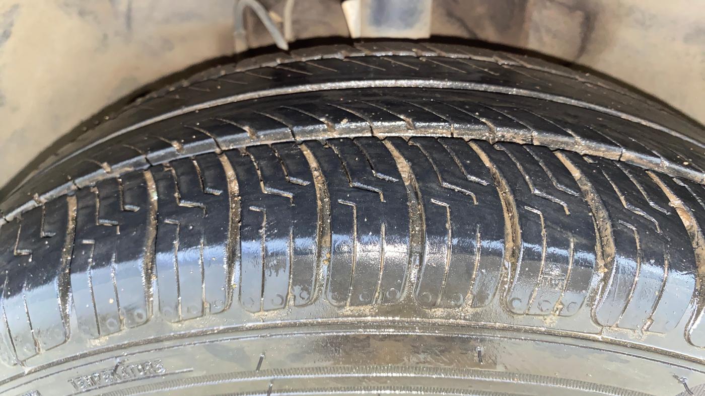 2018 Tata TIGOR XZ PETROL, Petrol, Manual, 1,14,201 km, Left Front Tyre Tread