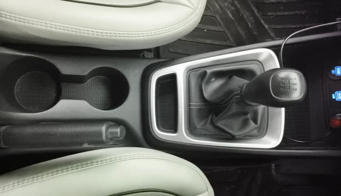 2021 Hyundai VENUE S+ 1.2, Petrol, Manual, 37,486 km, Gear Lever