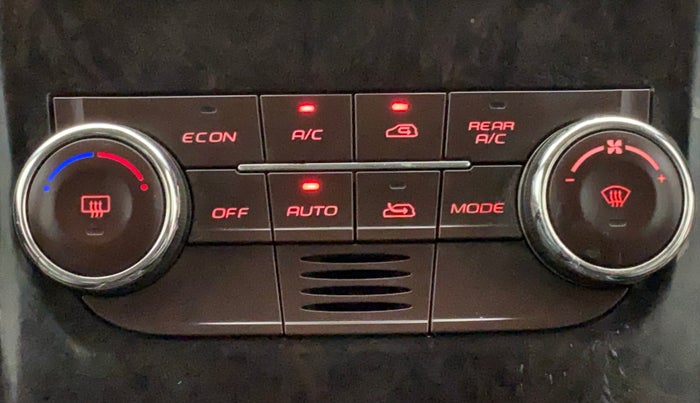 2015 Mahindra XUV500 W8, Diesel, Manual, 97,661 km, Automatic Climate Control