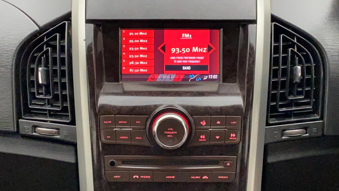 2015 Mahindra XUV500 W8, Diesel, Manual, 97,661 km, Infotainment System