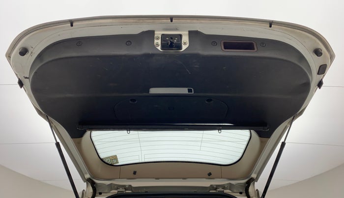 2015 Mahindra XUV500 W8, Diesel, Manual, 97,661 km, Boot Door Open