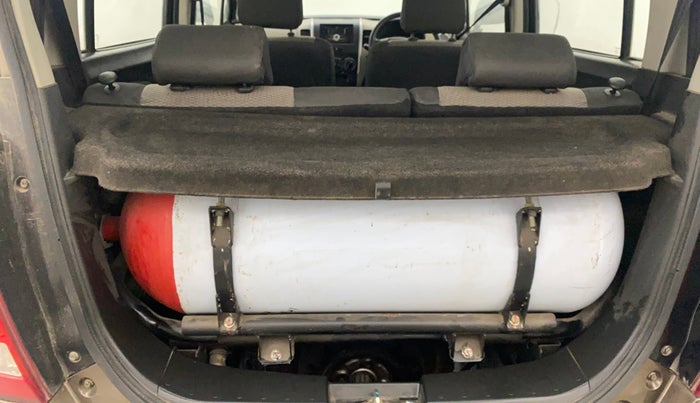 2014 Maruti Wagon R 1.0 LXI CNG, CNG, Manual, 1,24,790 km, Boot Inside