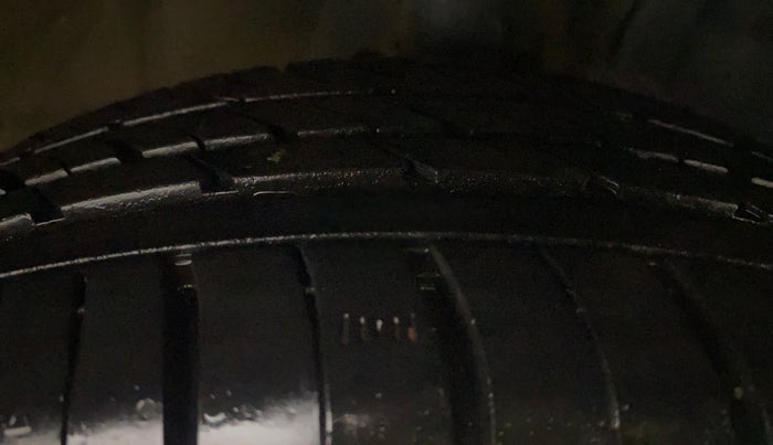 2019 Maruti Baleno ALPHA PETROL 1.2, Petrol, Manual, 1,11,531 km, Right Front Tyre Tread