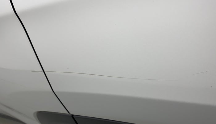 2017 Jeep Compass SPORT 2.0 DIESEL, Diesel, Manual, 1,11,878 km, Left quarter panel - Minor scratches