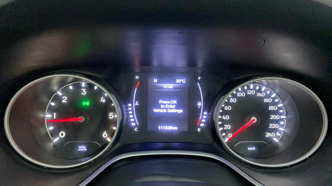 2017 Jeep Compass SPORT 2.0 DIESEL, Diesel, Manual, 1,11,878 km, Odometer Image