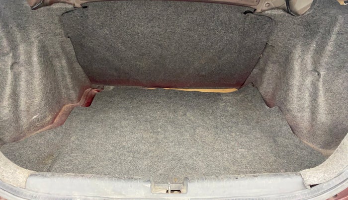 2014 Honda Amaze 1.2L I-VTEC S, Petrol, Manual, 1,08,337 km, Boot Inside