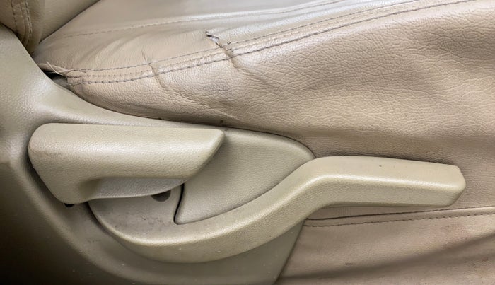 2014 Honda Amaze 1.2L I-VTEC S, Petrol, Manual, 1,08,337 km, Driver Side Adjustment Panel