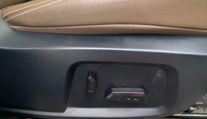 2021 Tata Harrier XZA PLUS 2.0L, Diesel, Automatic, 58,025 km, Driver Side Adjustment Panel