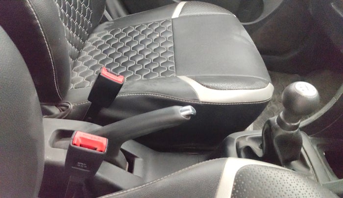 2015 Maruti Swift VXI, Petrol, Manual, 48,924 km, Gear Lever