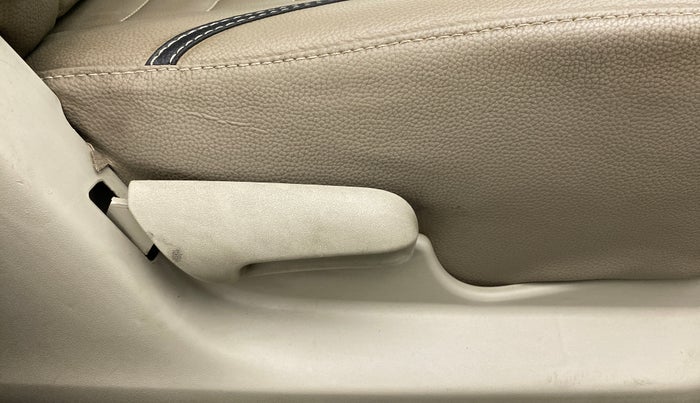 2019 Maruti Celerio ZXI, CNG, Manual, 57,607 km, Driver Side Adjustment Panel