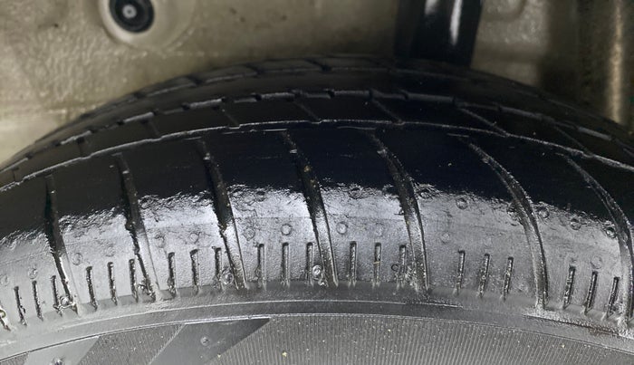 2019 Maruti Celerio ZXI, CNG, Manual, 57,607 km, Left Rear Tyre Tread