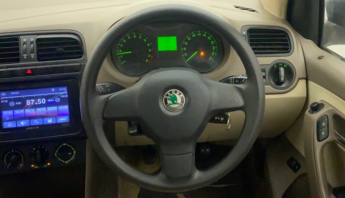2013 Skoda Rapid ACTIVE 1.6 TDI CR MT PLUS, Diesel, Manual, 56,954 km, Steering Wheel Close Up
