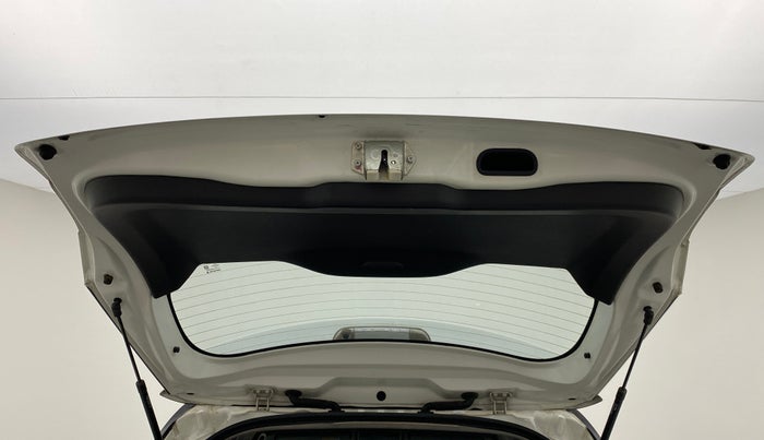 2016 Maruti Vitara Brezza ZDI, Diesel, Manual, 67,996 km, Boot Door Open