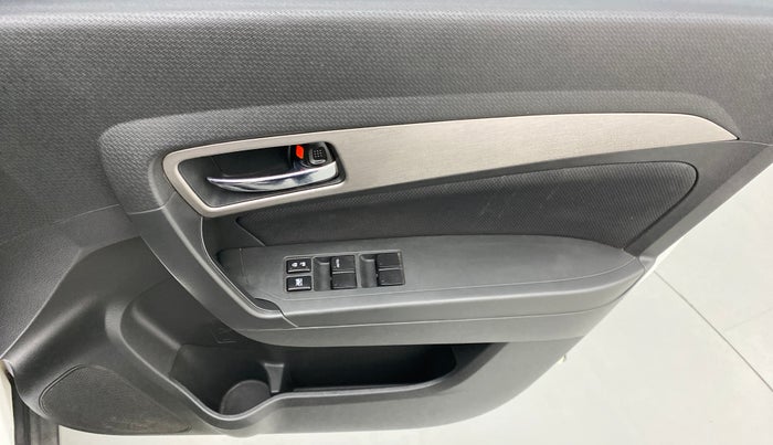 2016 Maruti Vitara Brezza ZDI, Diesel, Manual, 67,996 km, Driver Side Door Panels Control