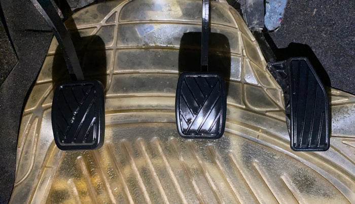 2020 Maruti Swift LXI, Petrol, Manual, 35,030 km, Pedals