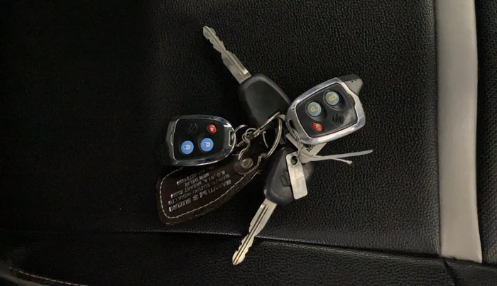 2020 Maruti Swift LXI, Petrol, Manual, 35,030 km, Key Close Up