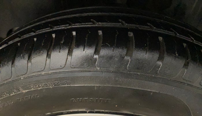 2020 Maruti Swift LXI, Petrol, Manual, 35,030 km, Left Rear Tyre Tread
