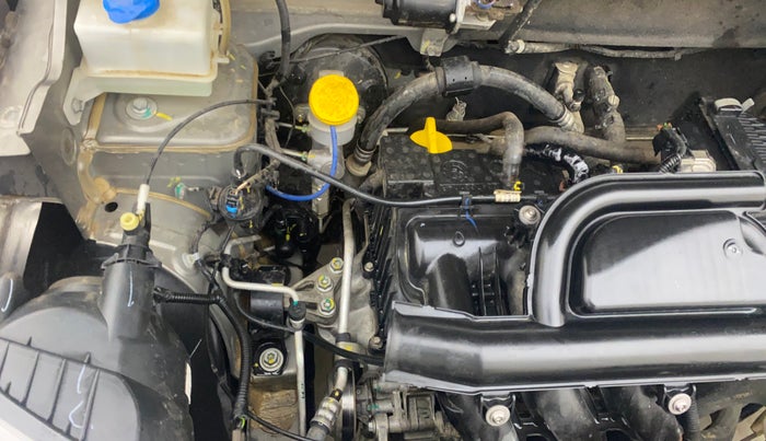 2018 Renault Kwid RXT 1.0 AMT, Petrol, Automatic, 22,451 km, Engine View - Right