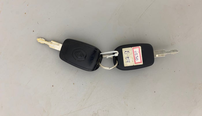 2018 Renault Kwid RXT 1.0 AMT, Petrol, Automatic, 22,451 km, Key Close Up