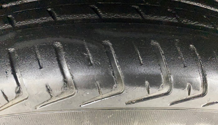 2018 Renault Kwid RXT 1.0 AMT, Petrol, Automatic, 22,451 km, Left Front Tyre Tread