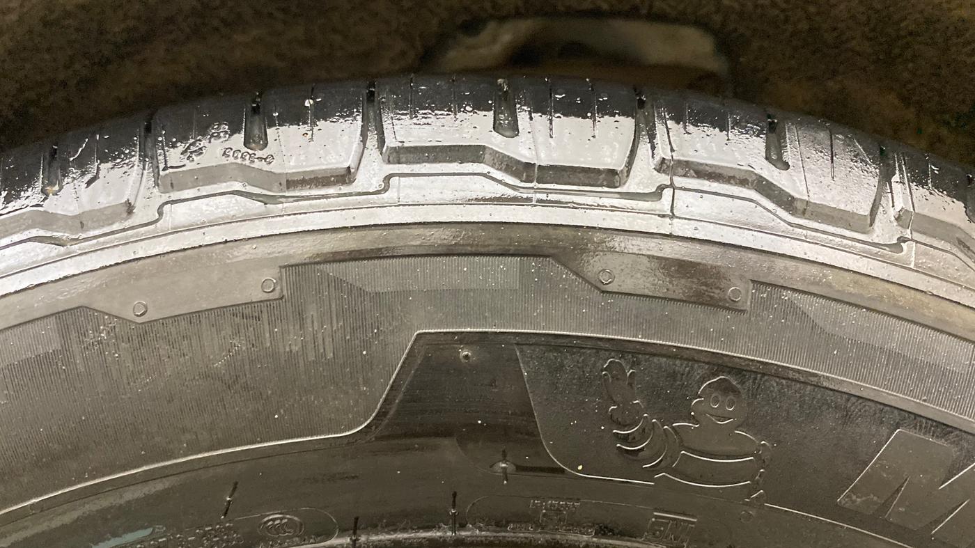 2020 Hyundai Tucson GL (O) 2WD AT, Diesel, Automatic, 1,40,820 km, Left Rear Tyre Tread