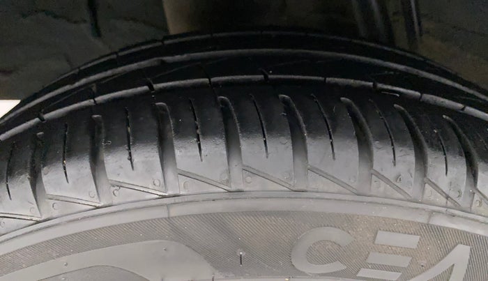 2021 Renault Kwid CLIMBER 1.0 (O), Petrol, Manual, 23,690 km, Right Rear Tyre Tread