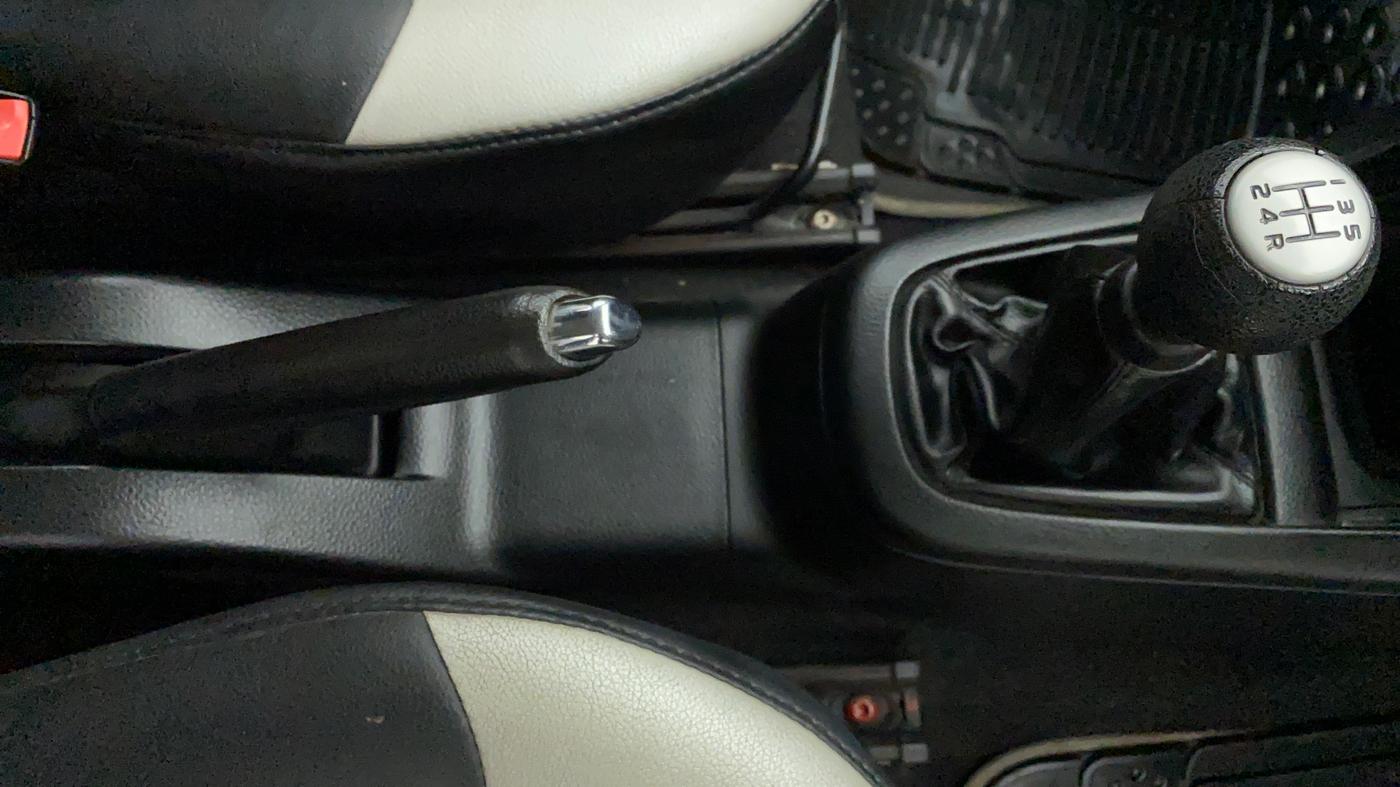 2012 Maruti Swift VXI, Petrol, Manual, 22,796 km, Gear Lever