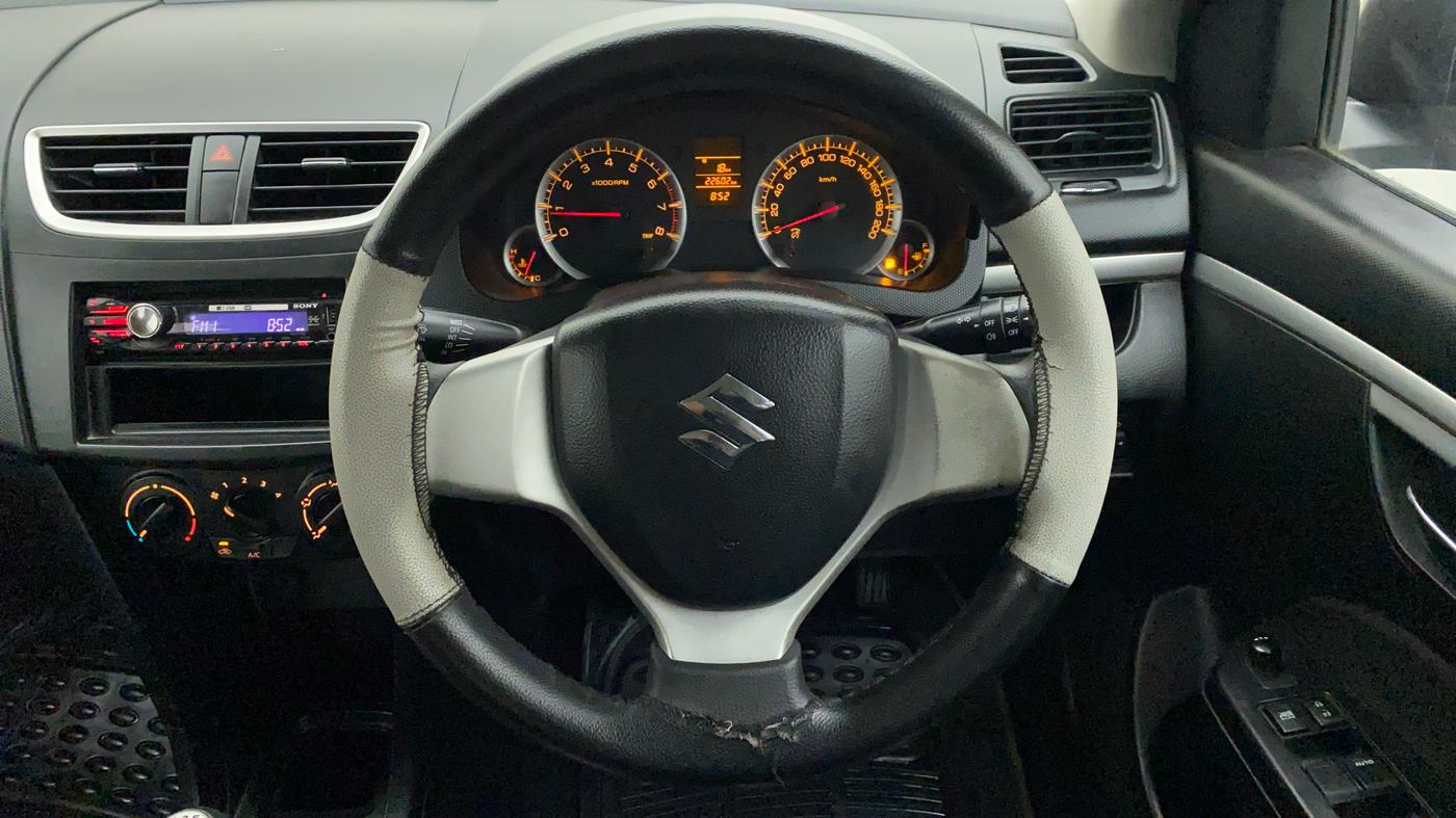 2012 Maruti Swift VXI, Petrol, Manual, 22,796 km, Steering Wheel Close Up