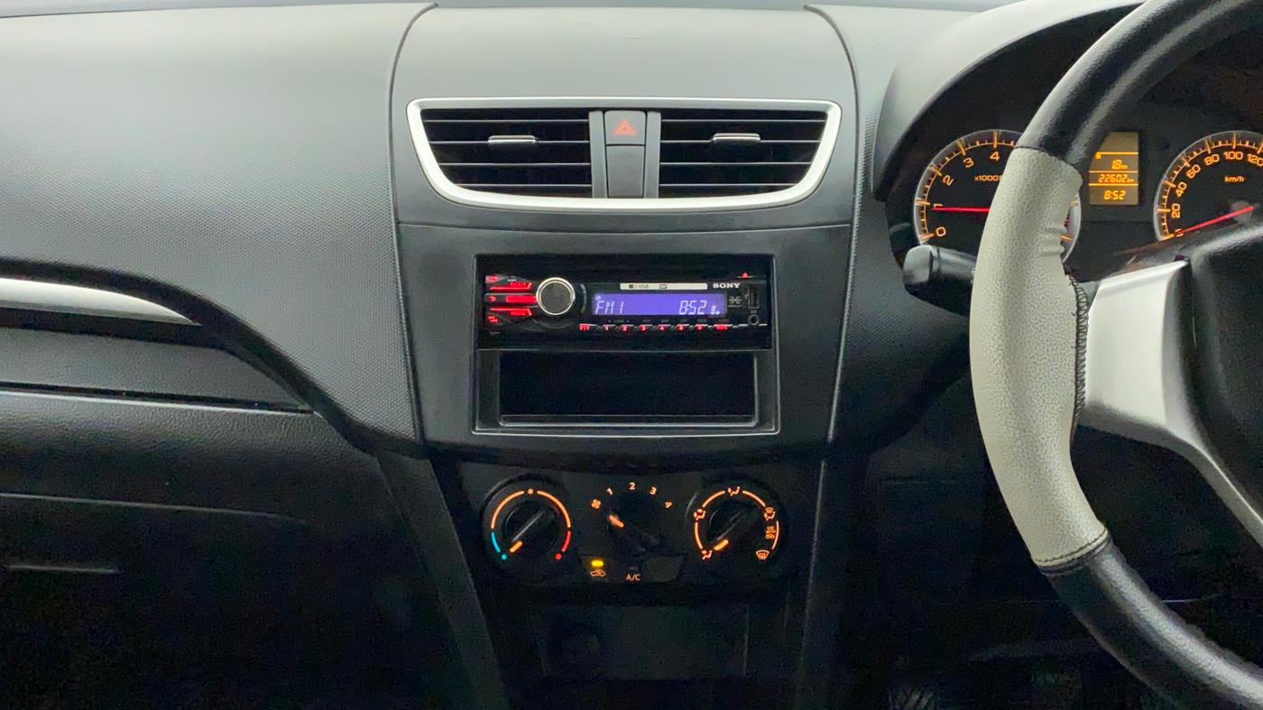 2012 Maruti Swift VXI, Petrol, Manual, 22,796 km, Air Conditioner