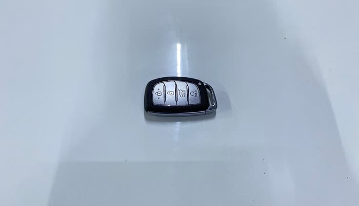 2024 Hyundai VENUE SX 1.5 CRDI, Diesel, Manual, 17,740 km, Key Close Up