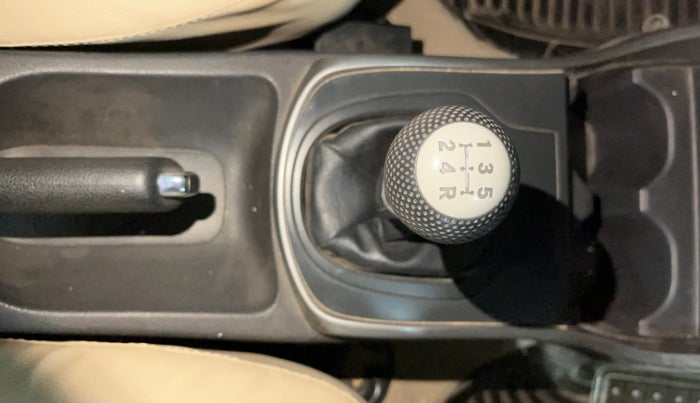 2015 Honda City 1.5L I-VTEC V MT, Petrol, Manual, 64,792 km, Gear Lever