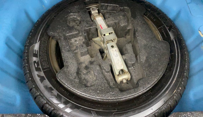 2017 Maruti Ciaz SIGMA 1.4 MT PETROL, Petrol, Manual, 1,01,141 km, Spare Tyre