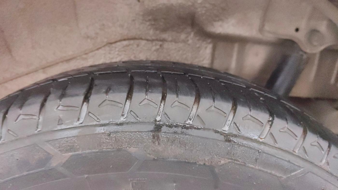 2017 Maruti Wagon R 1.0 VXI, Petrol, Manual, 34,612 km, Left Rear Tyre Tread