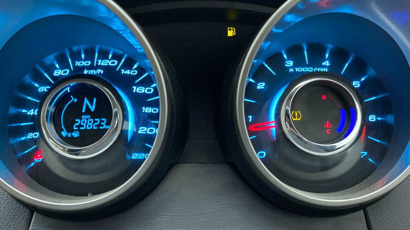 2019 Mahindra XUV500 W11 (O), Diesel, Manual, 29,847 km, Odometer Image