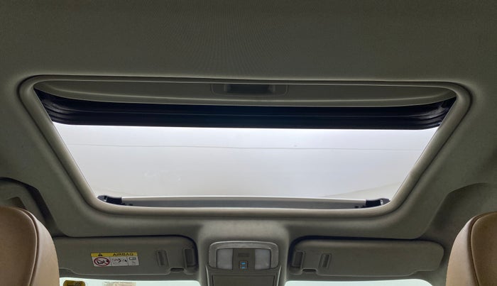 2019 Mahindra XUV500 W11 (O), Diesel, Manual, 29,847 km, Moonroof/ Sunroof