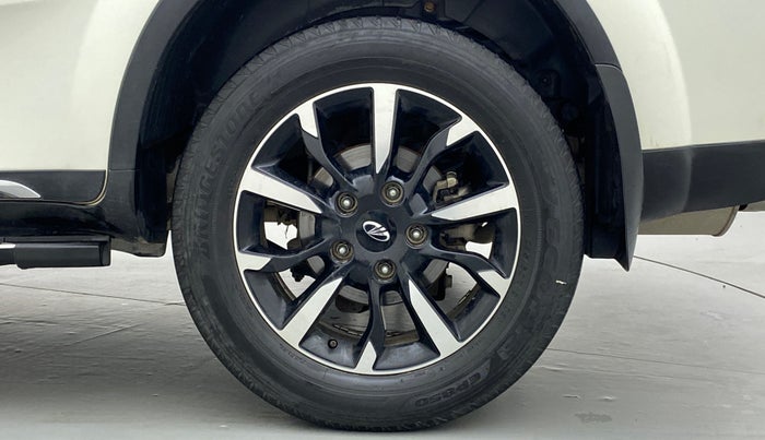 2019 Mahindra XUV500 W11 (O), Diesel, Manual, 29,847 km, Left Rear Wheel