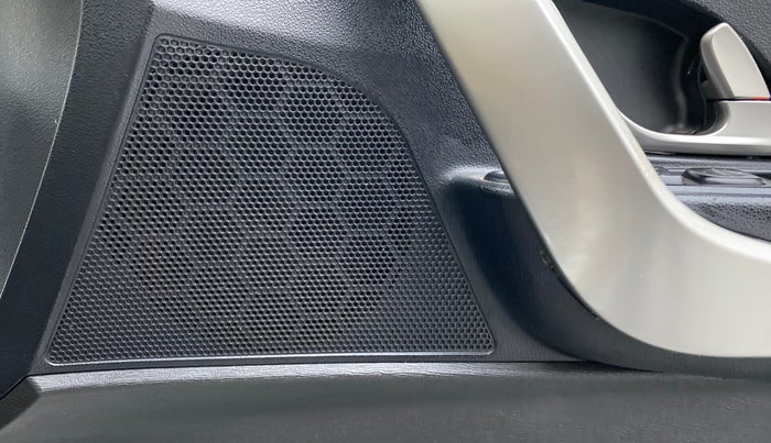 2019 Mahindra XUV500 W11 (O), Diesel, Manual, 29,847 km, Speaker