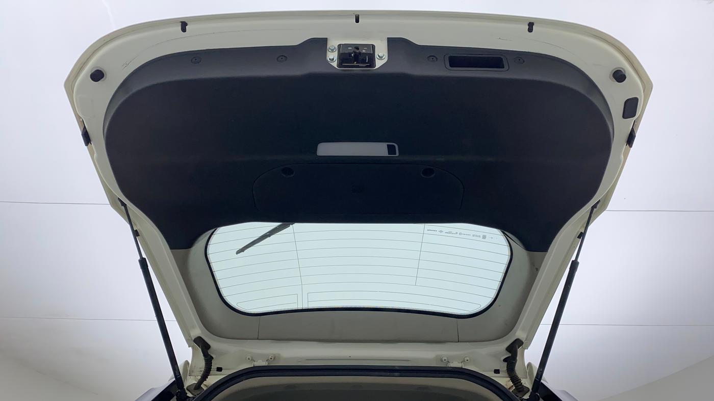 2019 Mahindra XUV500 W11 (O), Diesel, Manual, 29,847 km, Boot Door Open